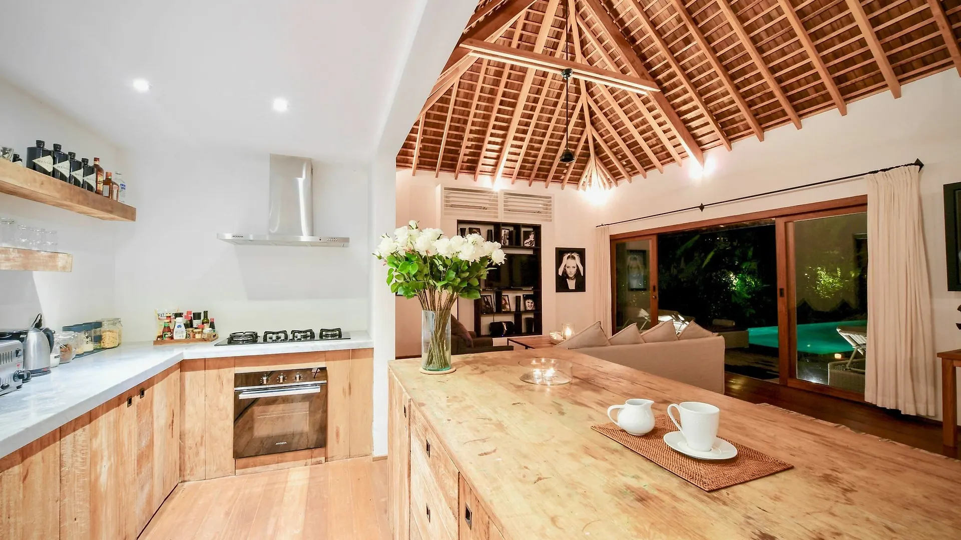 Villa Lala Kuta  Kuta (Bali)